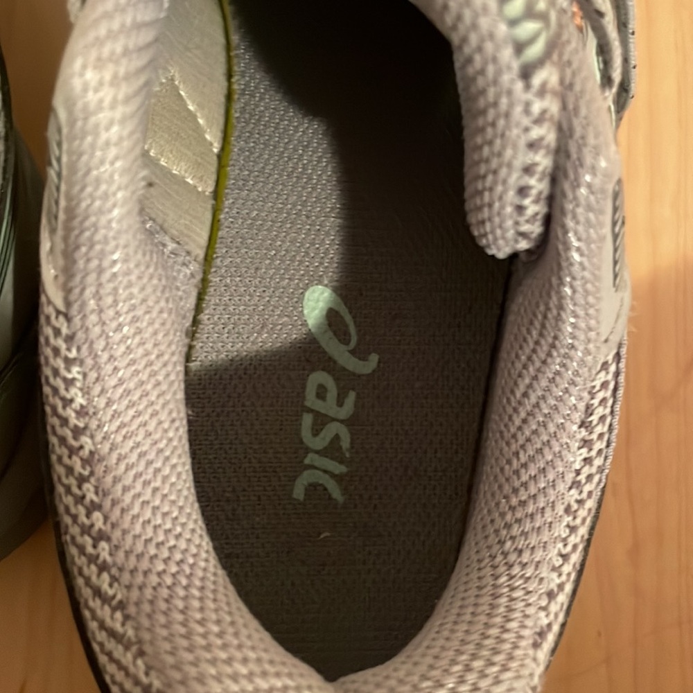 ASICS Running Shoes - Picture 5 of 10